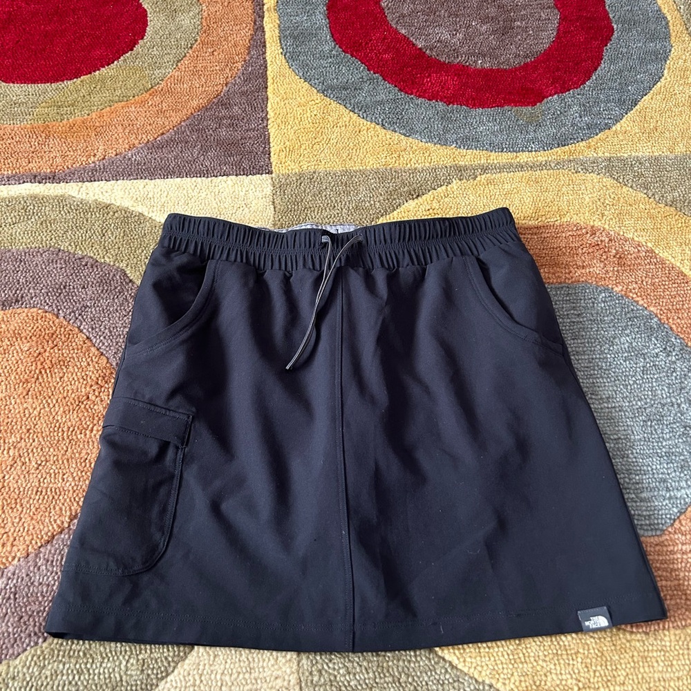 The North Face Women’s Never Stop Wearing Black Drawstring Waist Skort Size XS